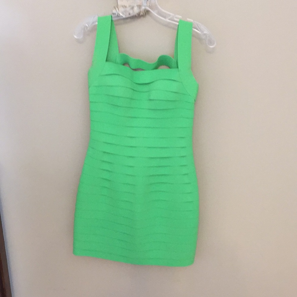 Lime green bandage cocktail. Caged back bodice. - Picture 4 of 5